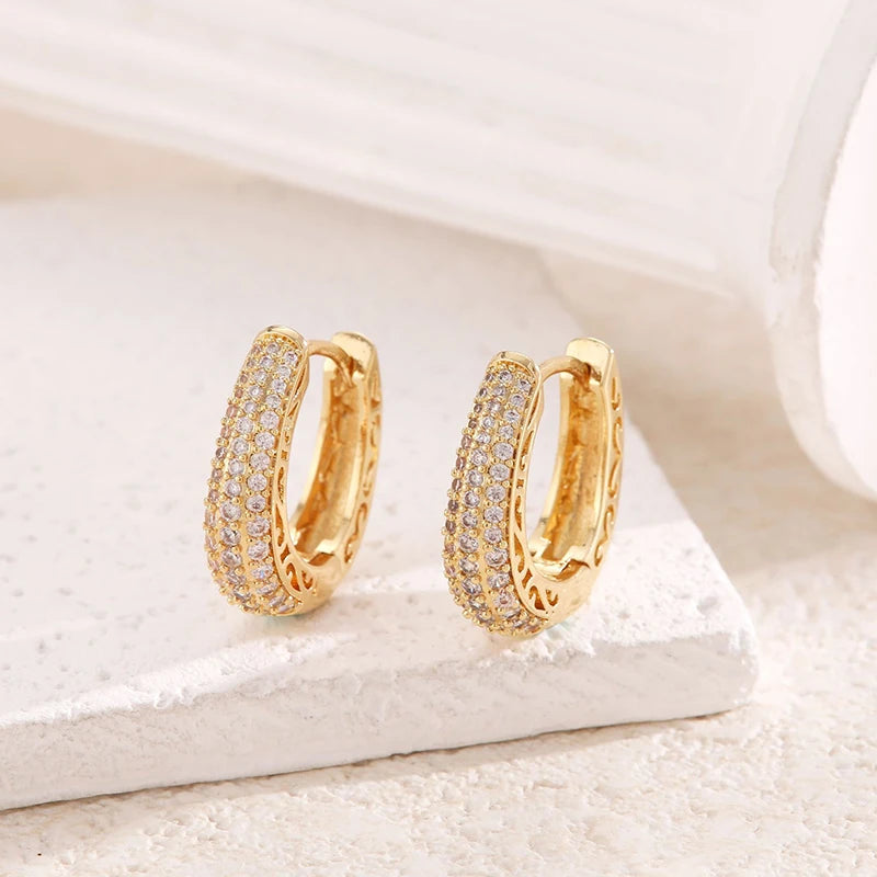 💖 Amoura Hoop Earrings – Timeless Sparkle, Effortless Grace