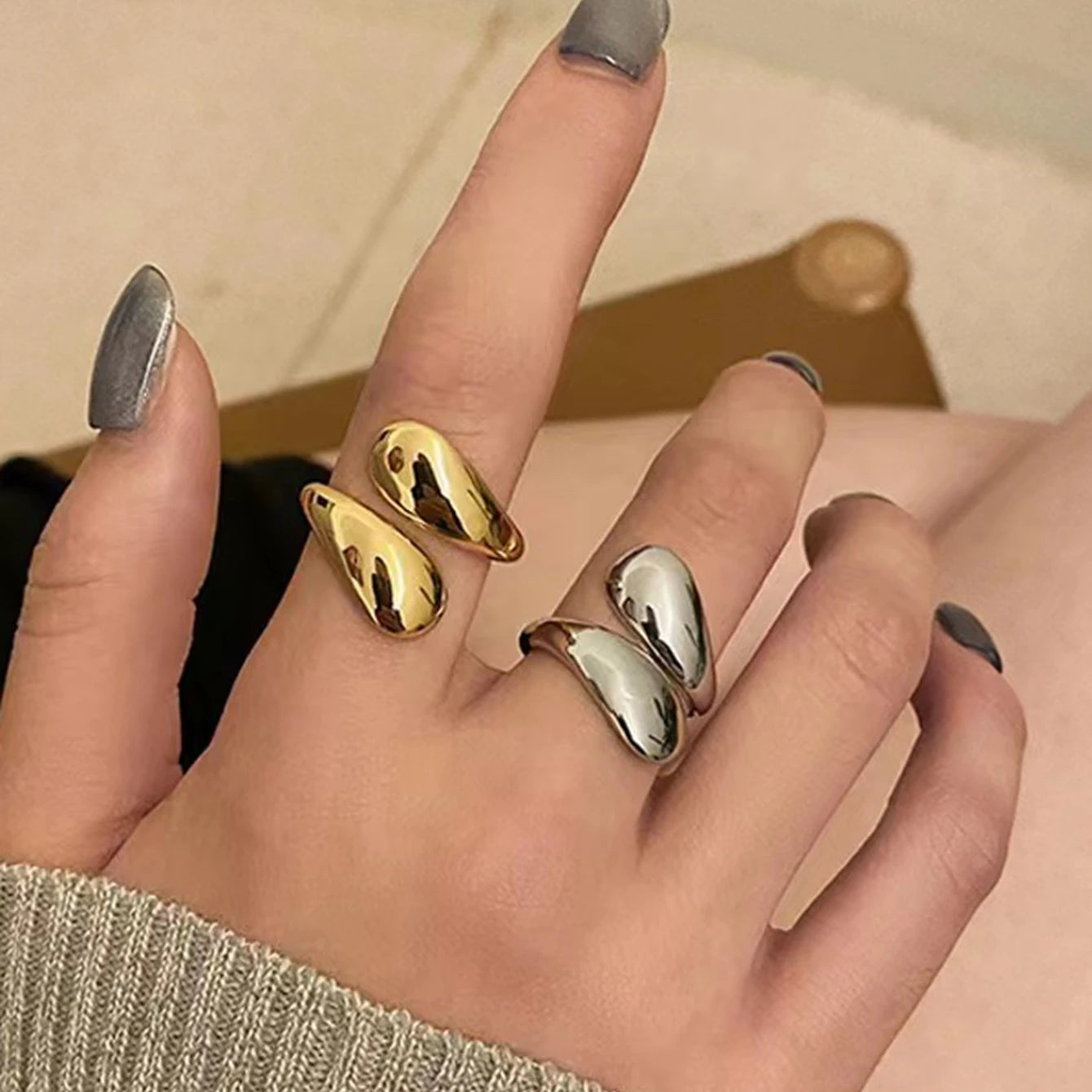 💧 WaterDrop Ring – Elegant • Minimal • Versatile