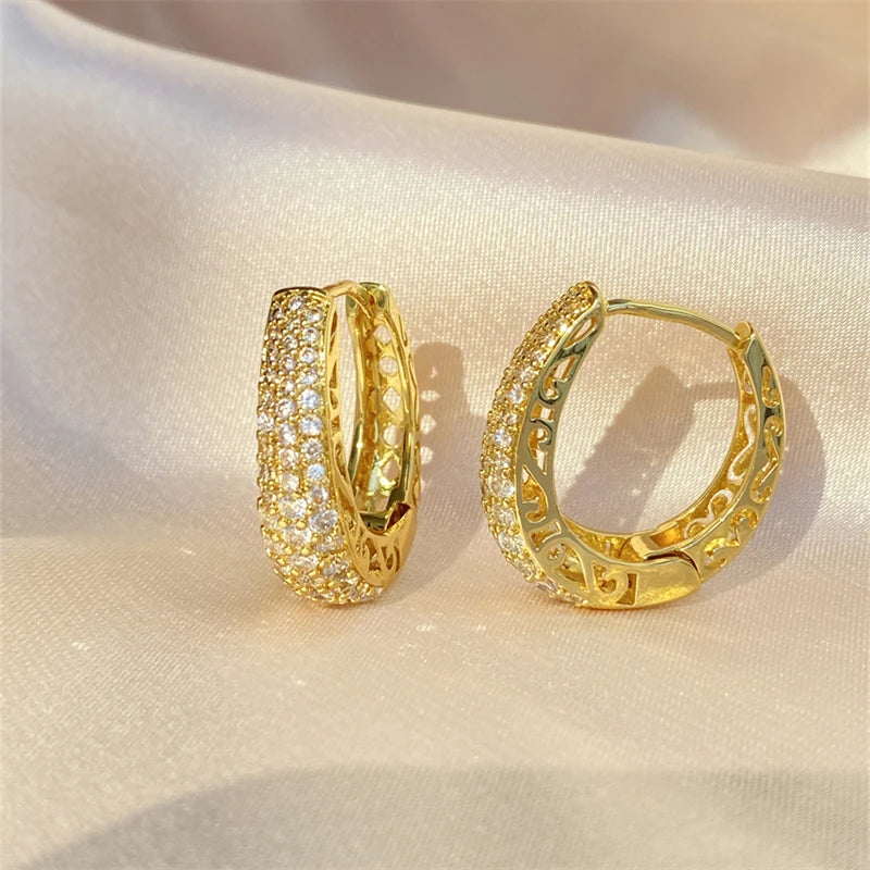 💖 Amoura Hoop Earrings – Timeless Sparkle, Effortless Grace