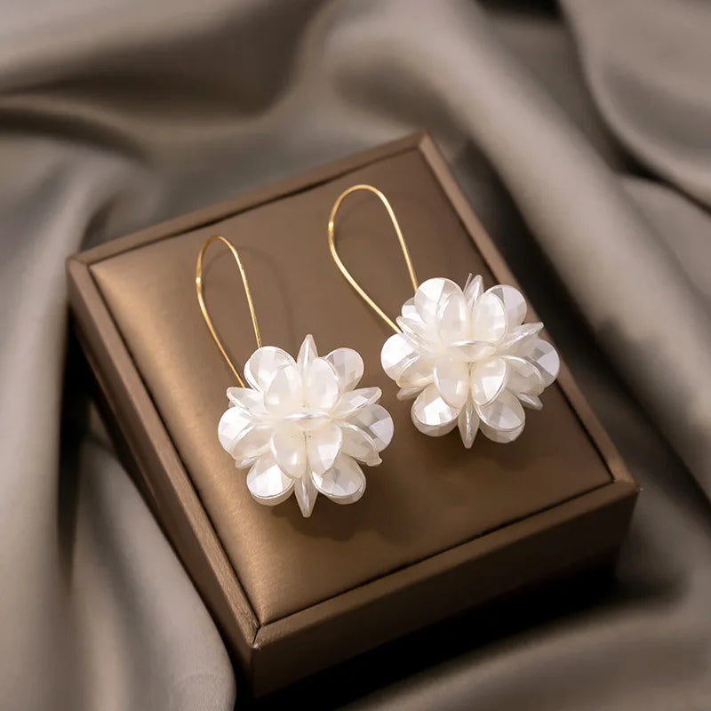 🌸 GlowFlora Drop Earrings – Nature • Elegance • Radiance
