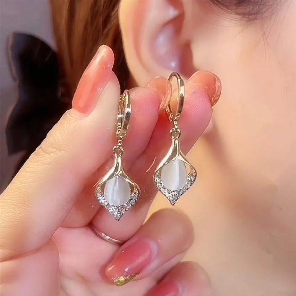 🌷 TulipLux Drop Earrings – Grace • Style • Nature